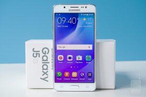 Samsung Galaxy J5 Review TI